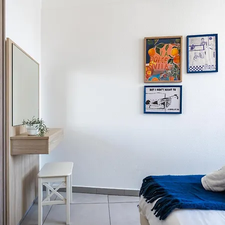 Whispering Palms 1-br By Finikoudes Lägenhet *
