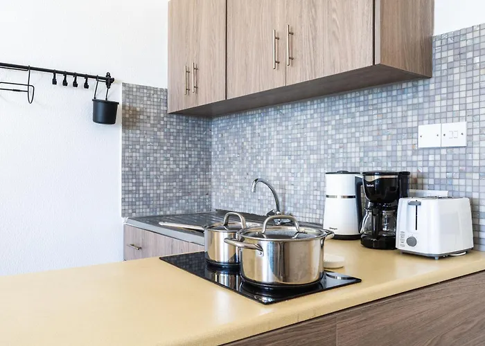 Whispering Palms 1-br By Finikoudes Λάρνακα