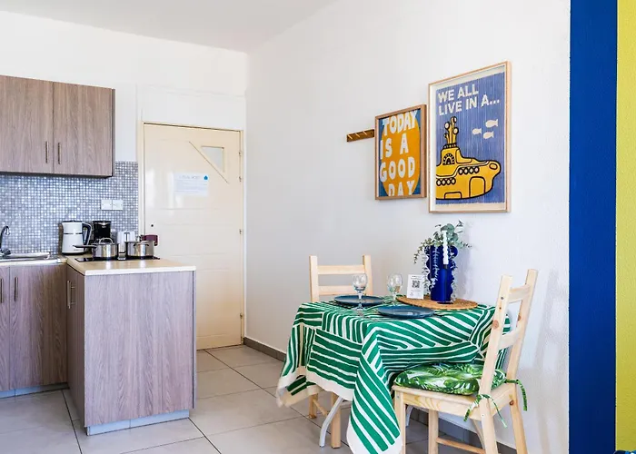 アパート Whispering Palms 1-br By Finikoudes