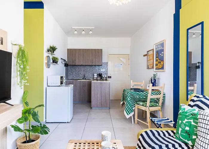 Διαμέρισμα Whispering Palms 1-br By Finikoudes Λάρνακα